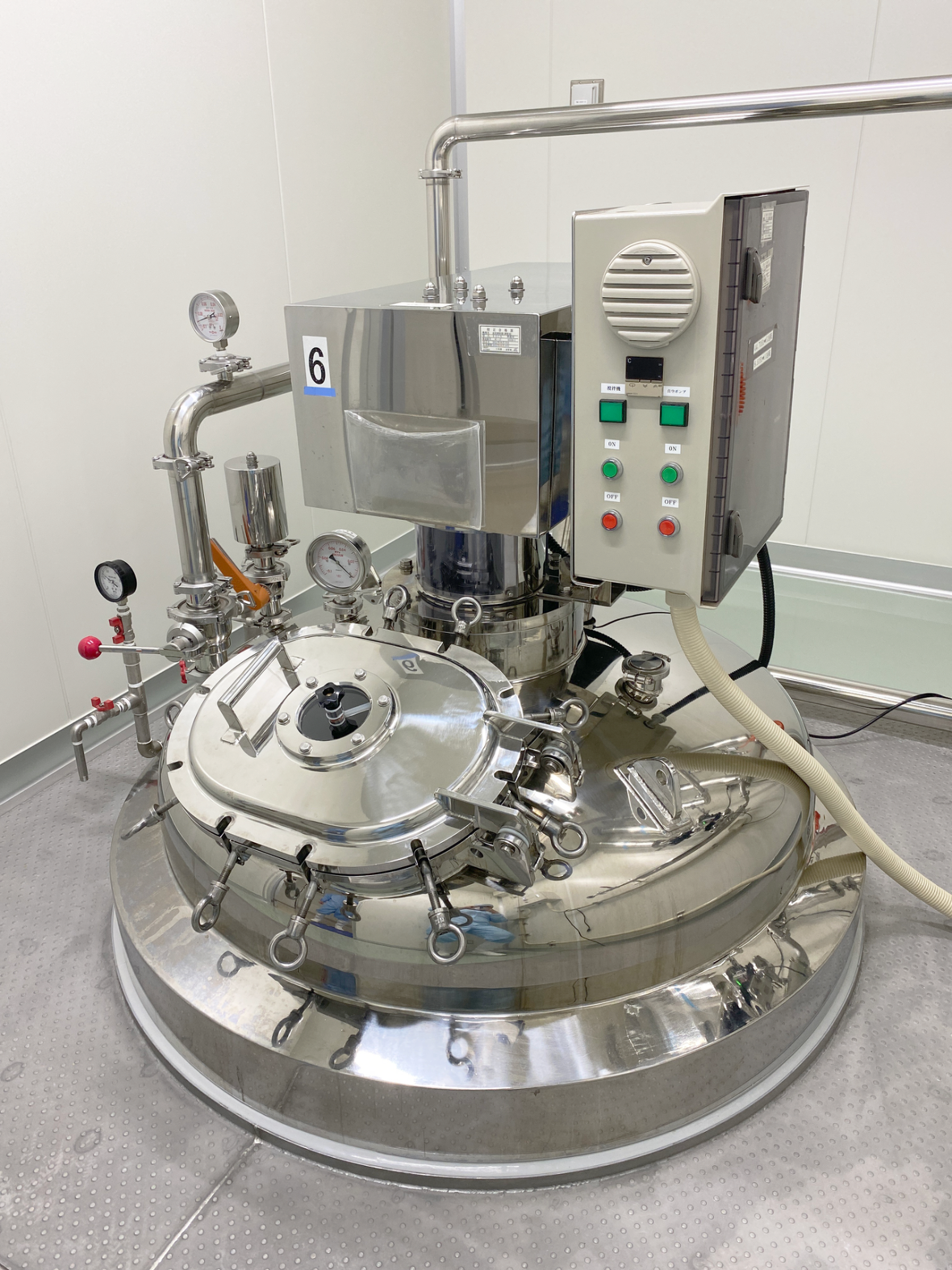 ゼラチン溶液調製釜(3階)
